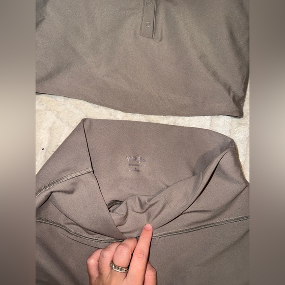 Abercrombie & Fitch Taupe Athletic Shorts Set - Picture 2 of 4